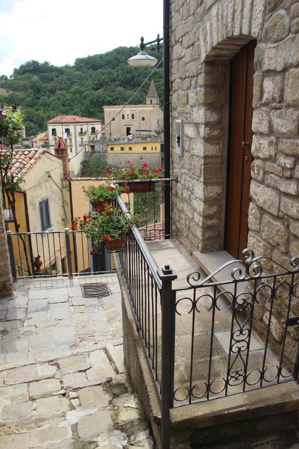 Casa Vacanze Sud E Magia Castelmezzano Exterior photo
