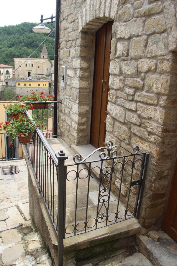 Casa Vacanze Sud E Magia Castelmezzano Exterior photo